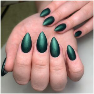 Emerald Green Nails 2 300x300 